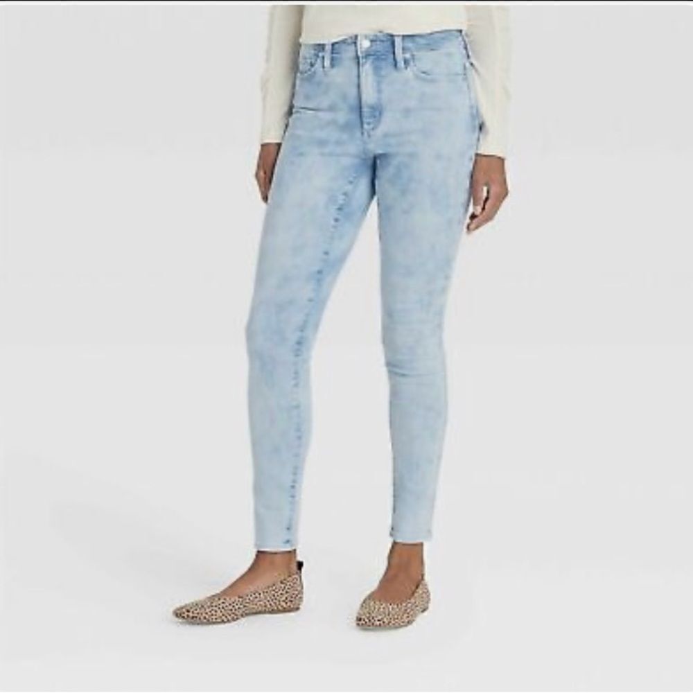 Universal Thread Acid Wash High Rise Skinny Size 14